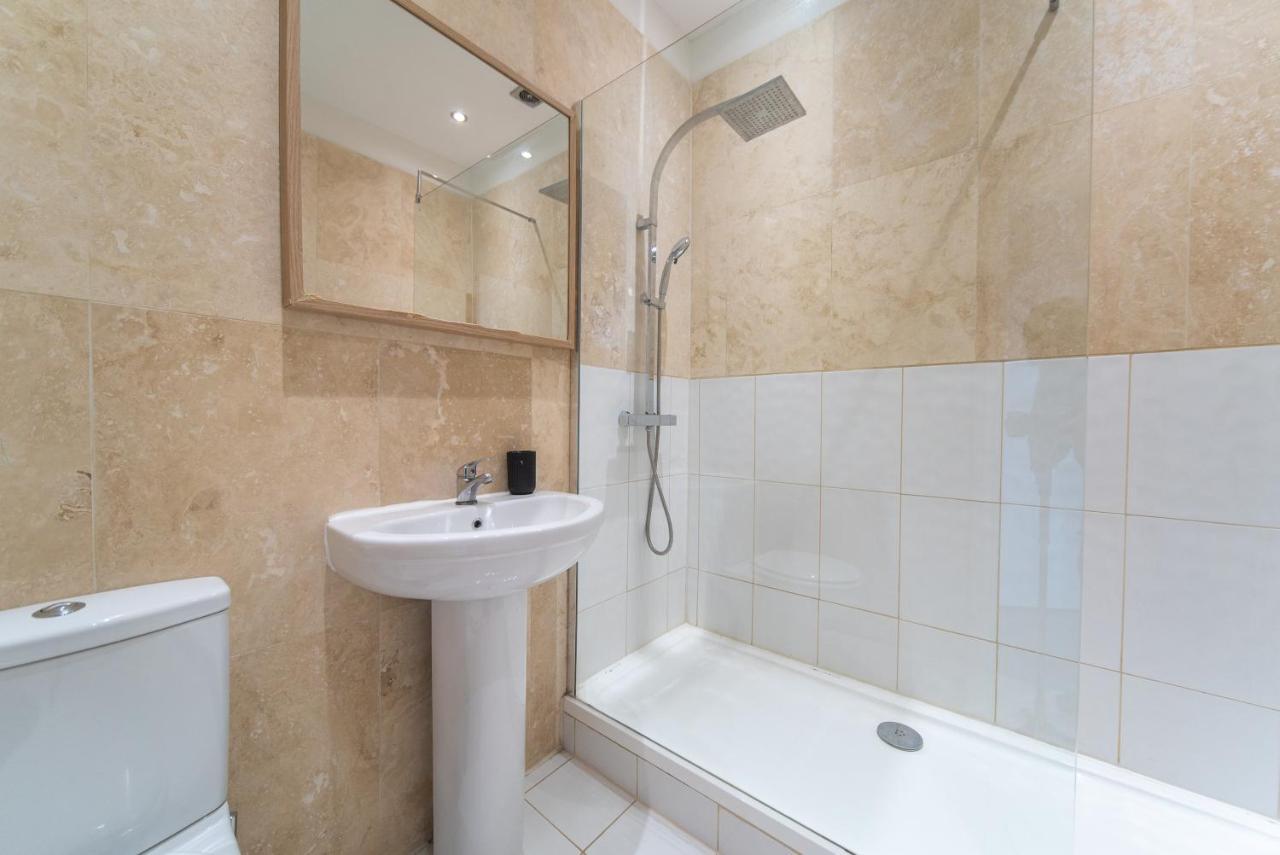 Spacious 2 Bedroom Apartment In Downtown Londres Extérieur photo
